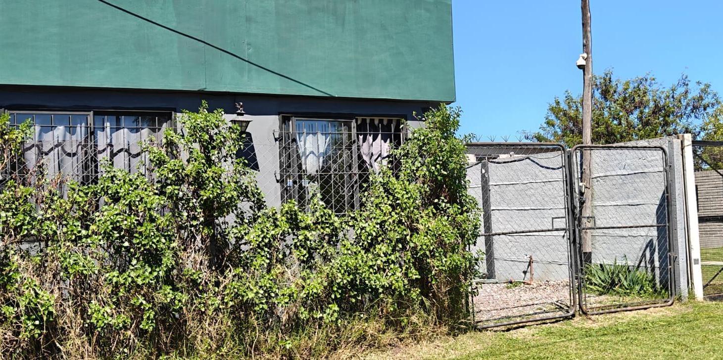 Foto de Casa con parque y pileta inmejorable zona de Domselaar VENTA, imagen 4