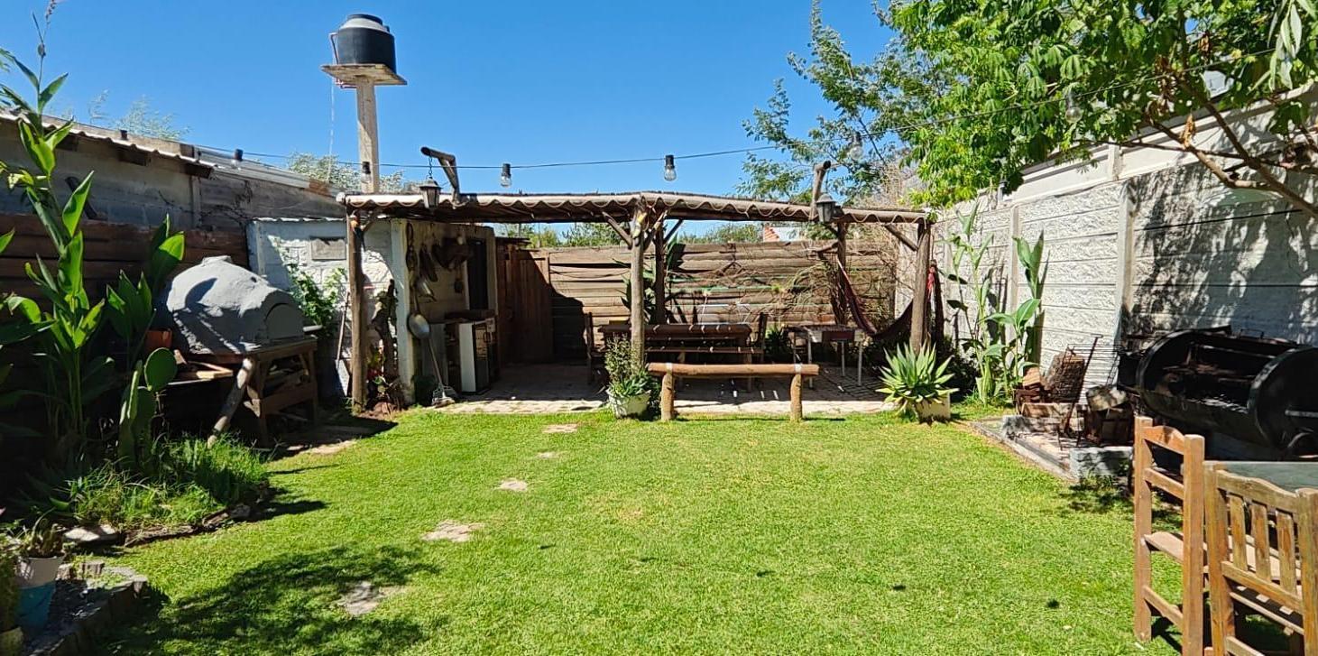 Foto de Casa con parque y pileta inmejorable zona de Domselaar VENTA, imagen 3