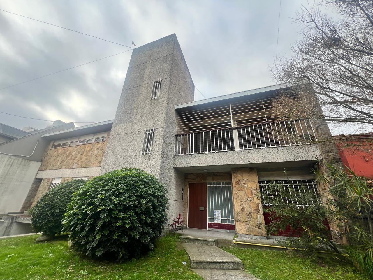 Foto de Casa 800m² | Pileta | Quincho | 4 Cocheras | Banfield Oeste, imagen 5