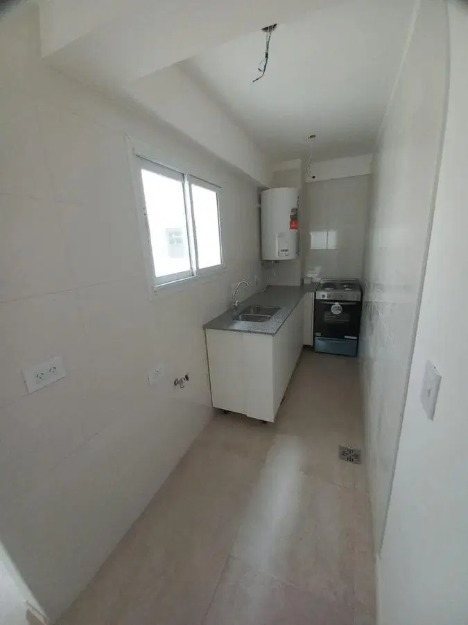 2 ambientes en alquiler por 24 meses, sobre Av. Independencia al 4300 2
