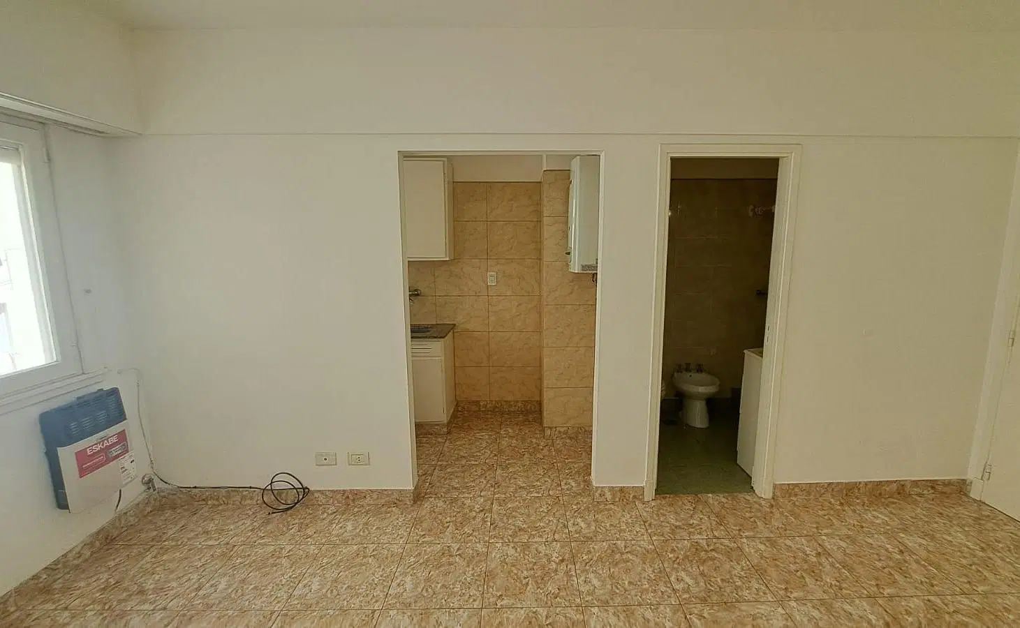 Alquiler 24 meses, monoambiente en Santa Fé y Rivadavia 2