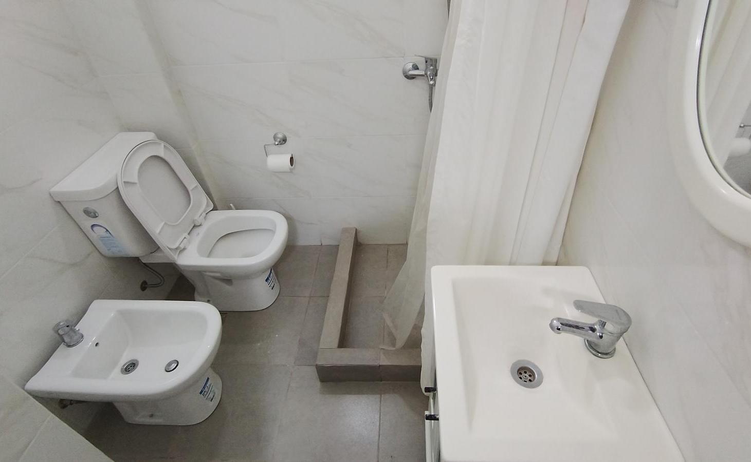 Foto de Monoambiente en alquiler con muebles – Falucho y Las Heras, imagen 4