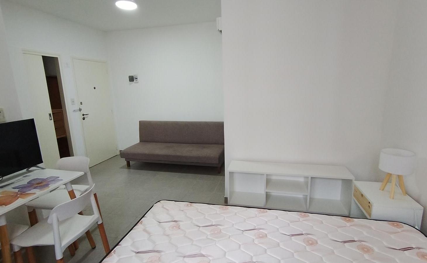 Foto de Monoambiente en alquiler con muebles – Falucho y Las Heras, imagen 3
