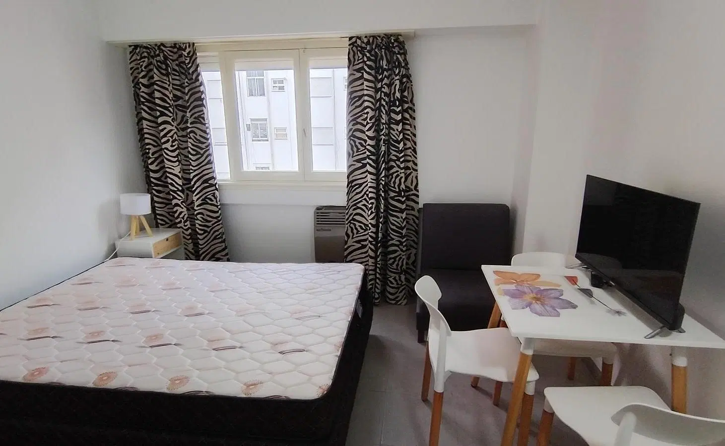 Monoambiente en alquiler con muebles – Falucho y Las Heras 8