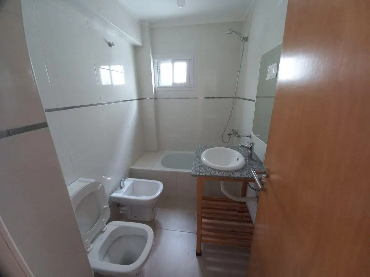 Departamento de 3 ambientes en alquiler 24 meses sobre Av. Independencia y Vieytes 3