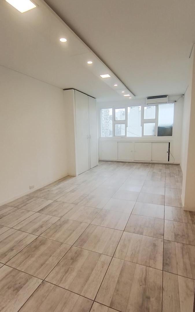 Foto de Oficina en alquiler comercial en zona céntrica, imagen 1