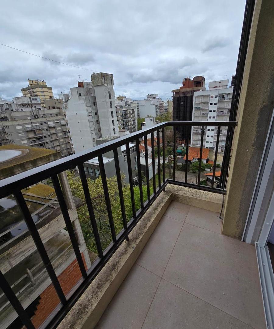 Foto de 2 ambientes con doble balcón en Macrocentro, imagen 2