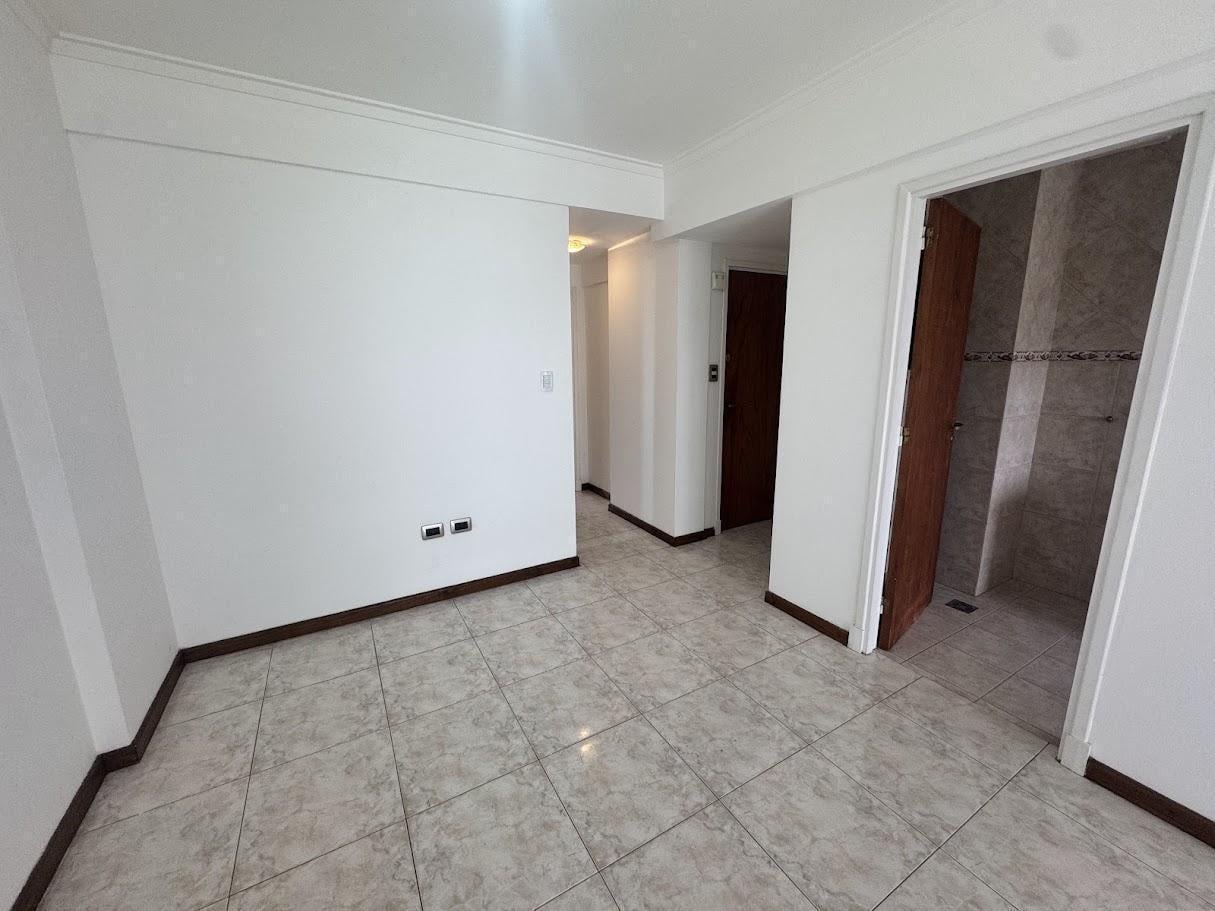 Foto de 2 ambientes con balcón - Mitre y 3 de Febrero, imagen 4