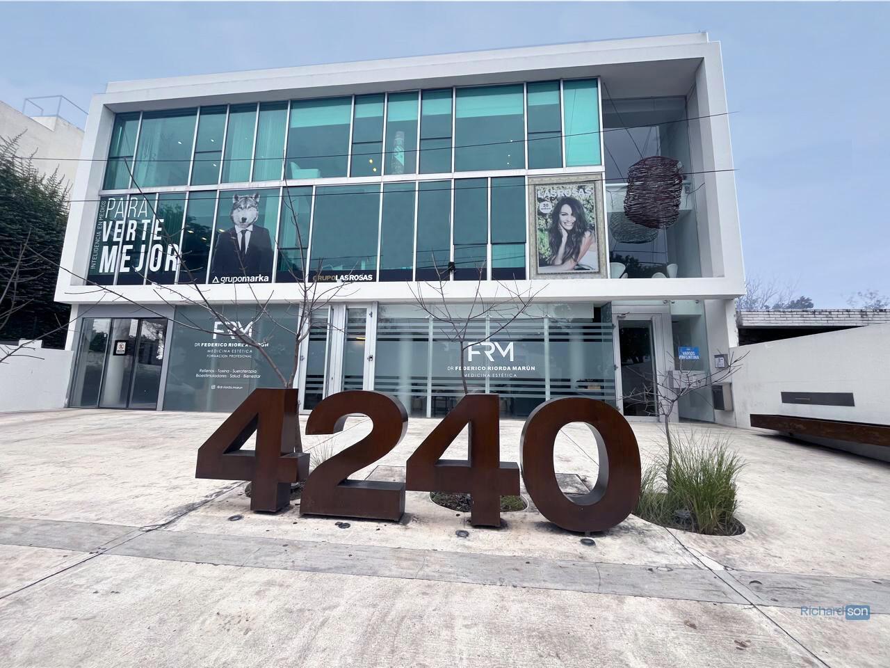 Foto de LOCAL COMERCIAL sobre T. Malbrán – Cerro de las Rosas, imagen 1