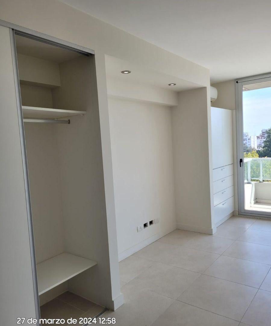 Amplio monoambiente en Alquiler
