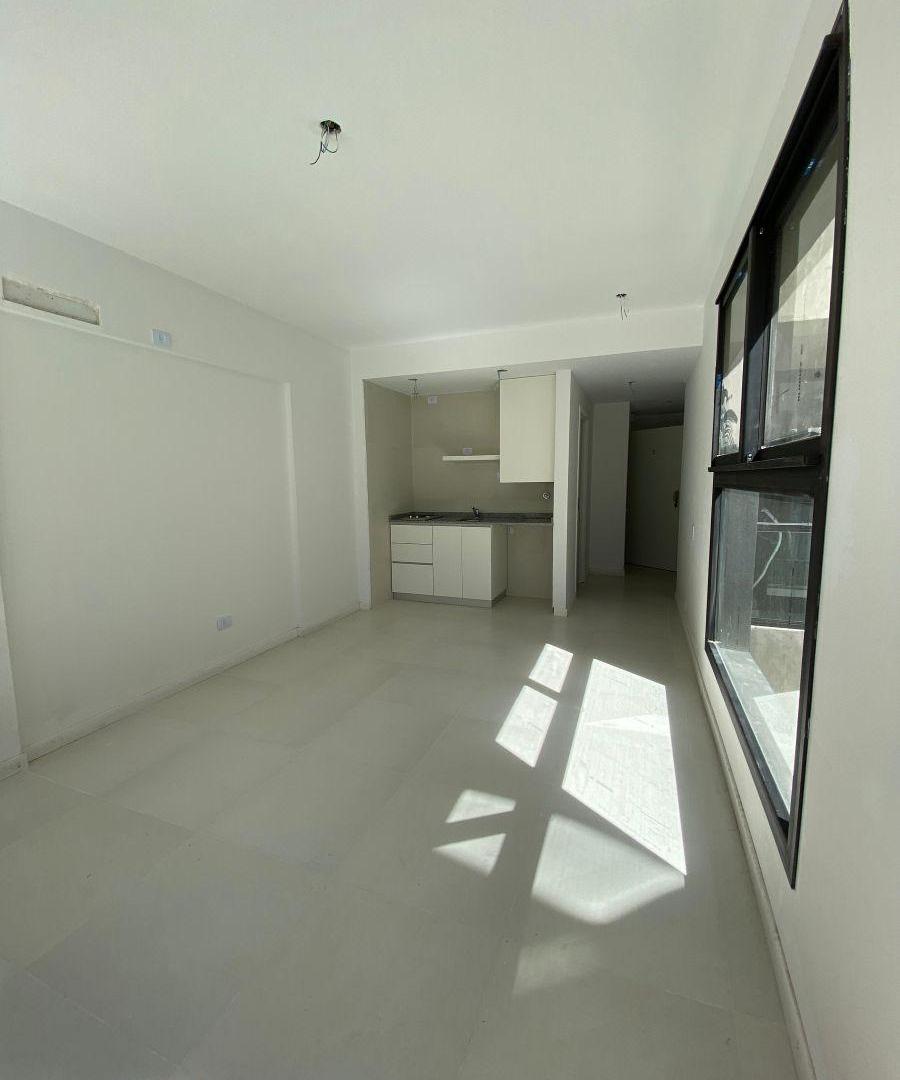 Foto de Departamento monoambientes con patio en alquiler, imagen 4