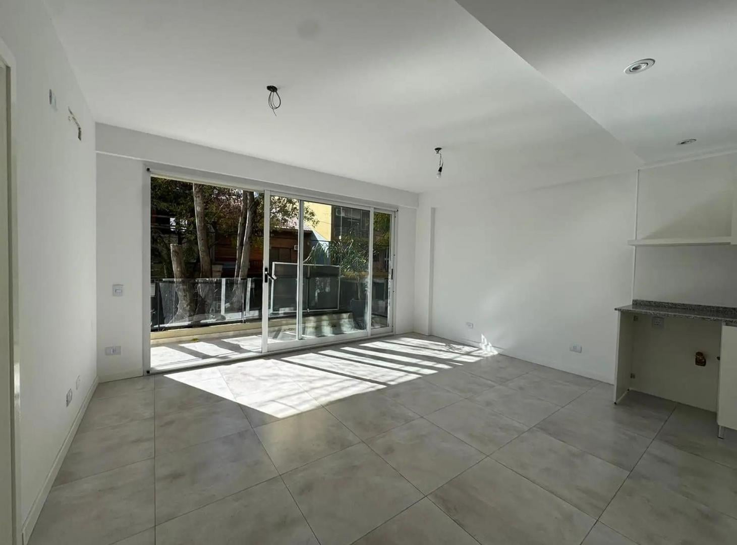 Foto de Dos ambientes en venta con balcón, imagen 3