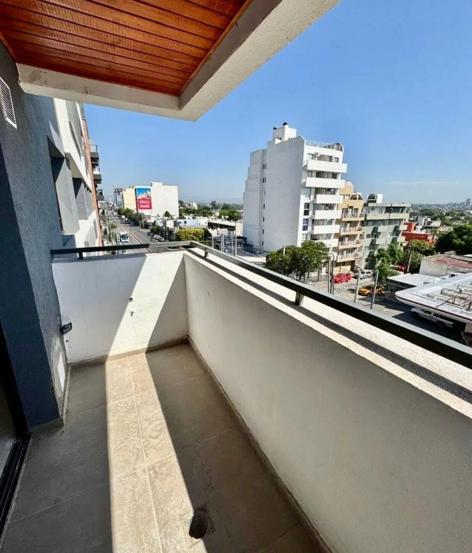Departamento en alquiler, con pileta, terraza y solárium, Alto Alberdi 5