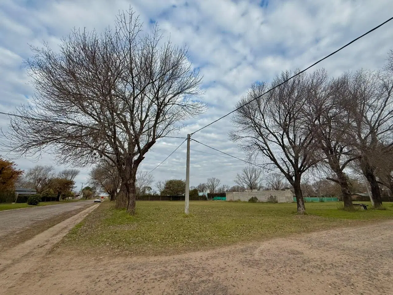 LOTE EN VENTA BARRIO SANTA CLARA CORONEL DOMINGUEZ 2