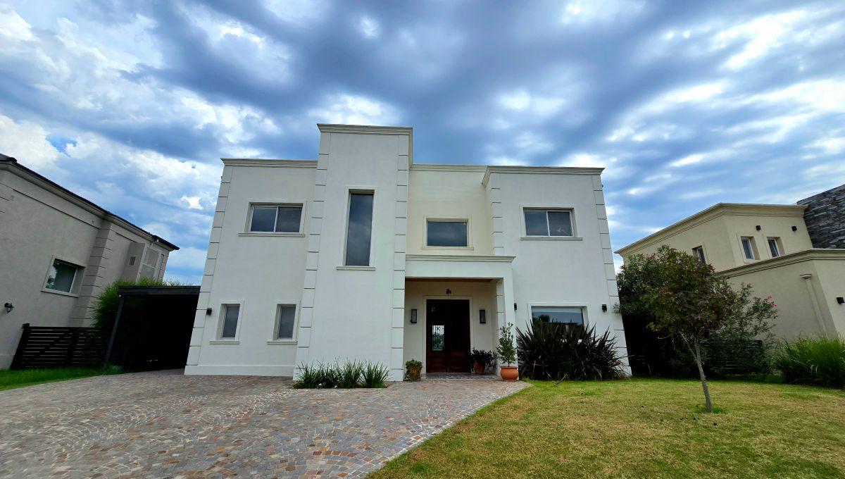 Alquiler casa de 5 ambientes - El Canton, Norte