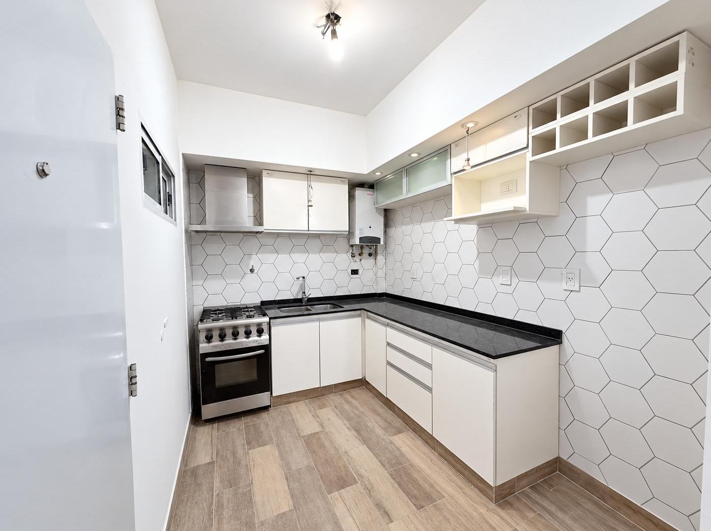 Foto de ALQUILER PH – 2 AMBIENTES CON PATIO – CASEROS, imagen 2
