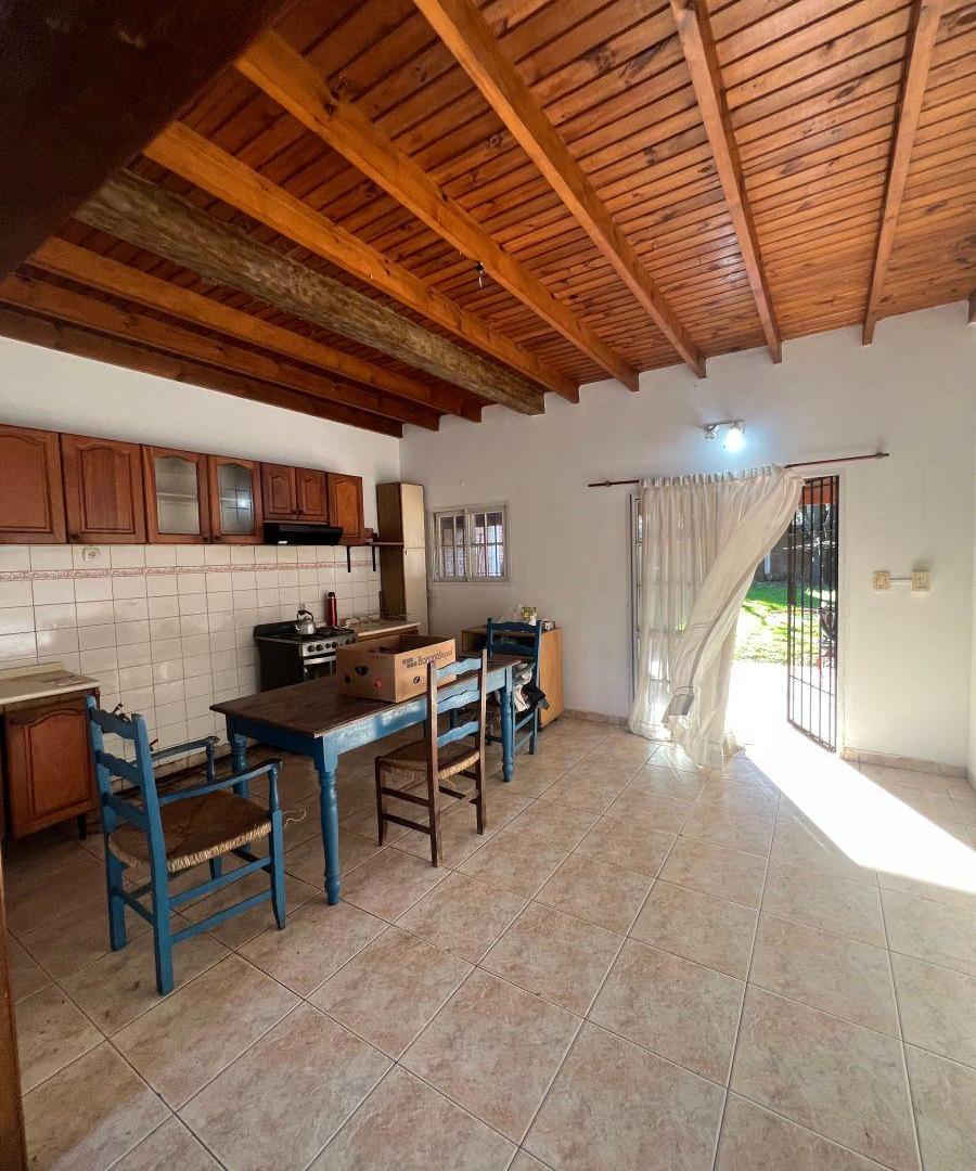 Foto de CASA CON 4 DORMITORIOS EN BERAZATEGUI, imagen 1