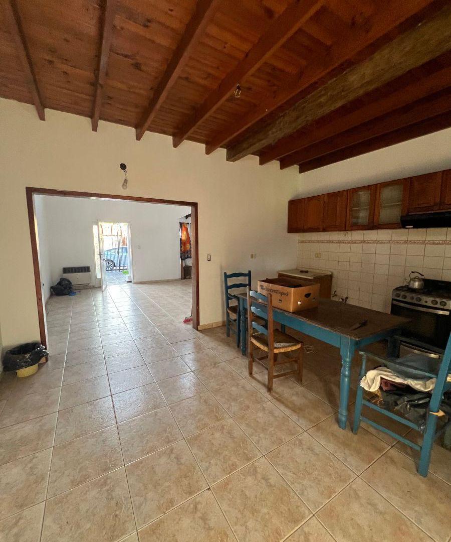 Foto de CASA CON 4 DORMITORIOS EN BERAZATEGUI, imagen 3
