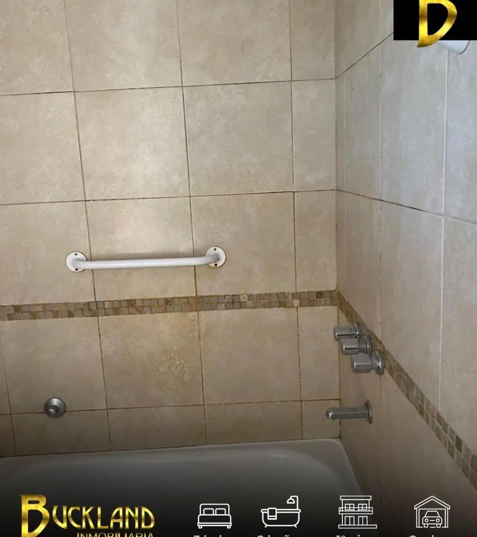 Departamento de 84 m² con 3 dormitorios en alquiler en Cipolletti 3