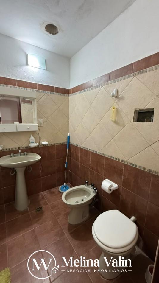 Foto de EN VENTA | CASA DE 3 DORMITORIOS- Barrio Santa Lucia, imagen 5