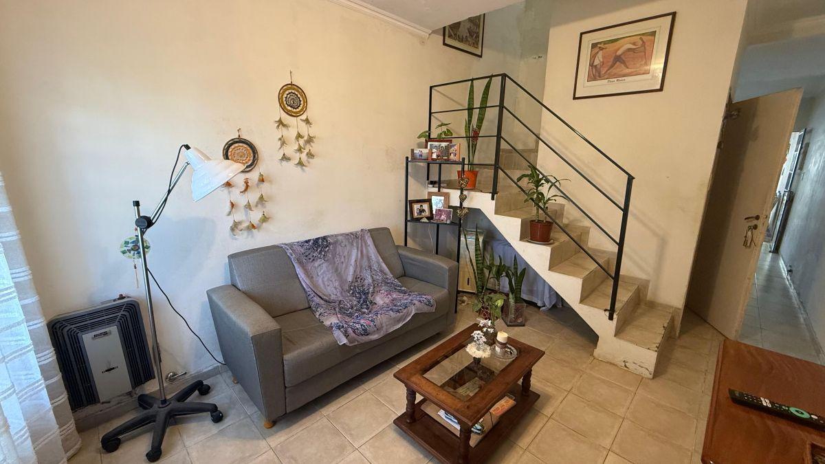Foto de DUPLEX DE 2 DORMITORIOS EN VENTA, ZONA PROV UNIDAS Y DIV DE LOS ANDES, imagen 2