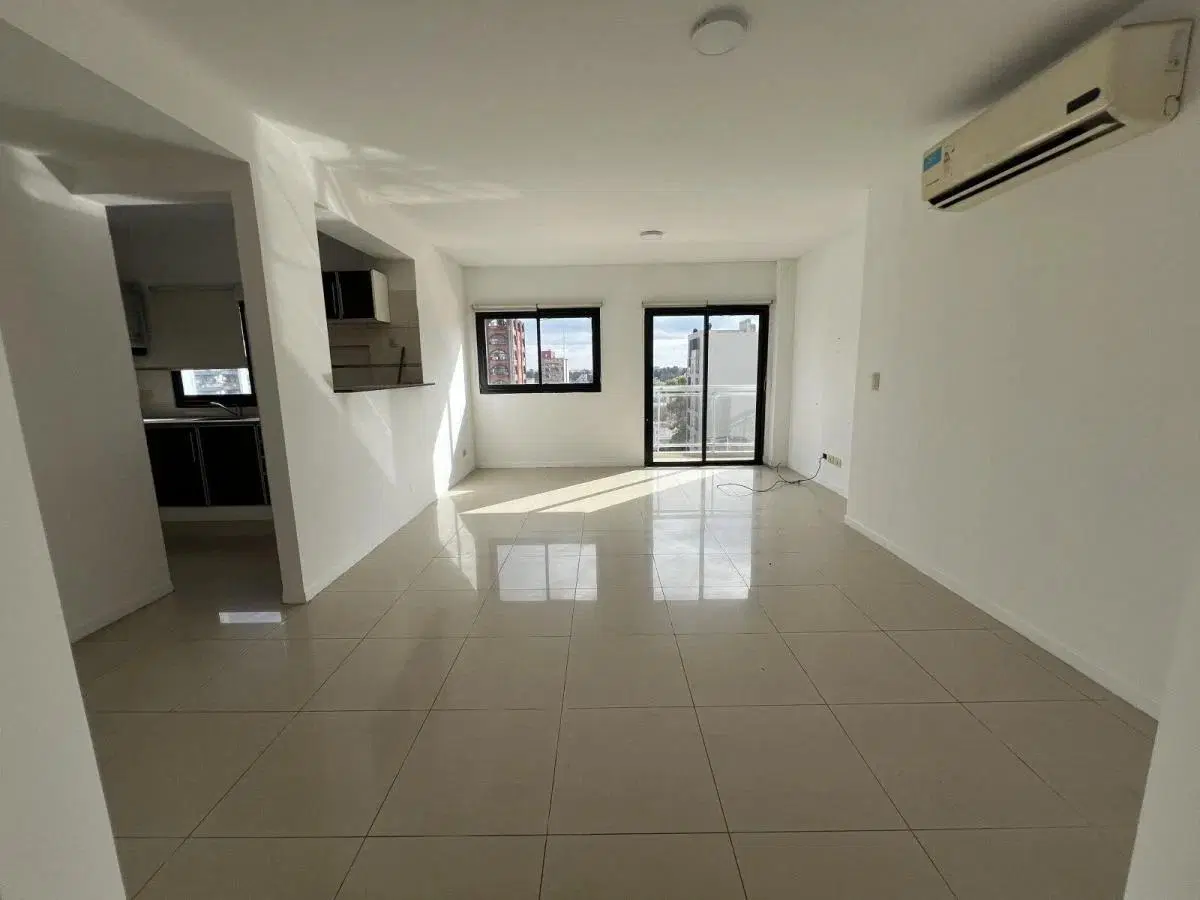 Depto 3 Amb Con Balcón Y Cochera Cubierta - 70m² - Baño Y Toilette - San Justo 5