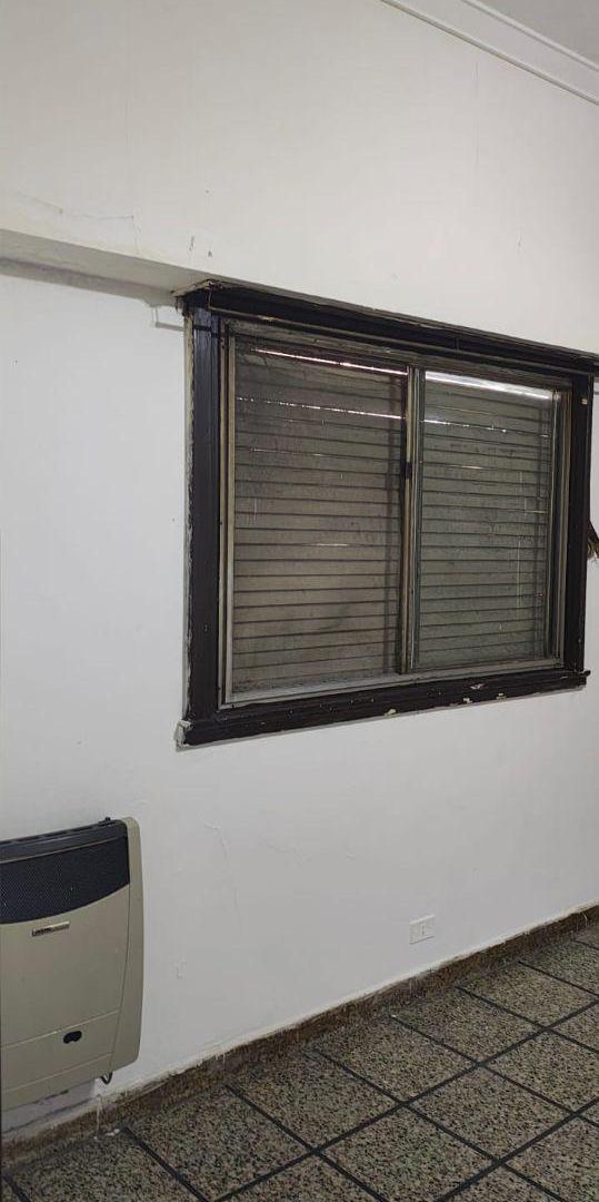 Foto de Casa de 90 m² con 2 dormitorios en alquiler en Caseros, imagen 3