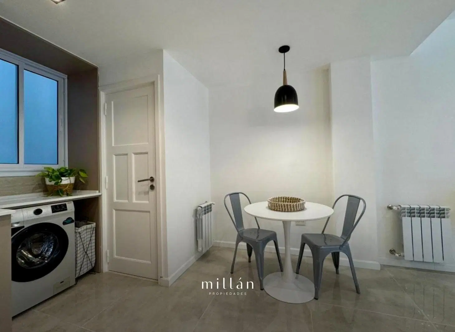 Venta departamento 3 ambientes reciclado y amoblado Plaza Colón 5