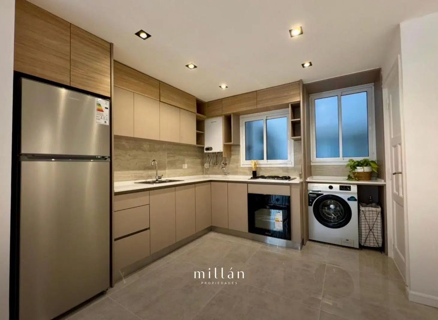 Venta departamento 3 ambientes reciclado y amoblado Plaza Colón 3