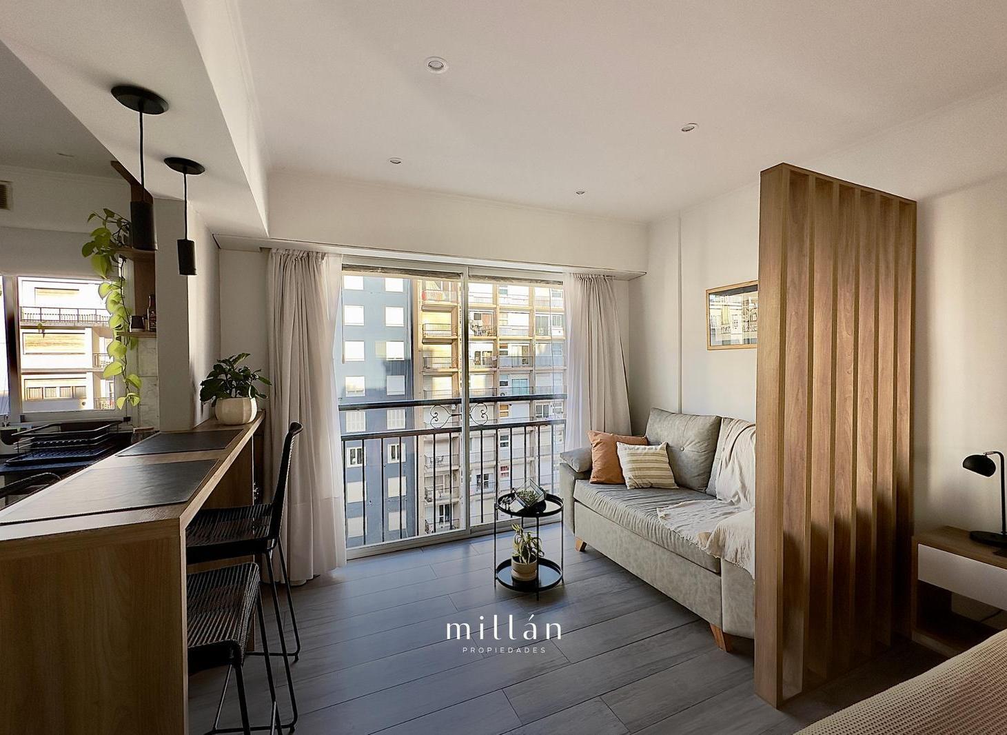 Venta Monoambiente amoblado al frente Plaza colón
