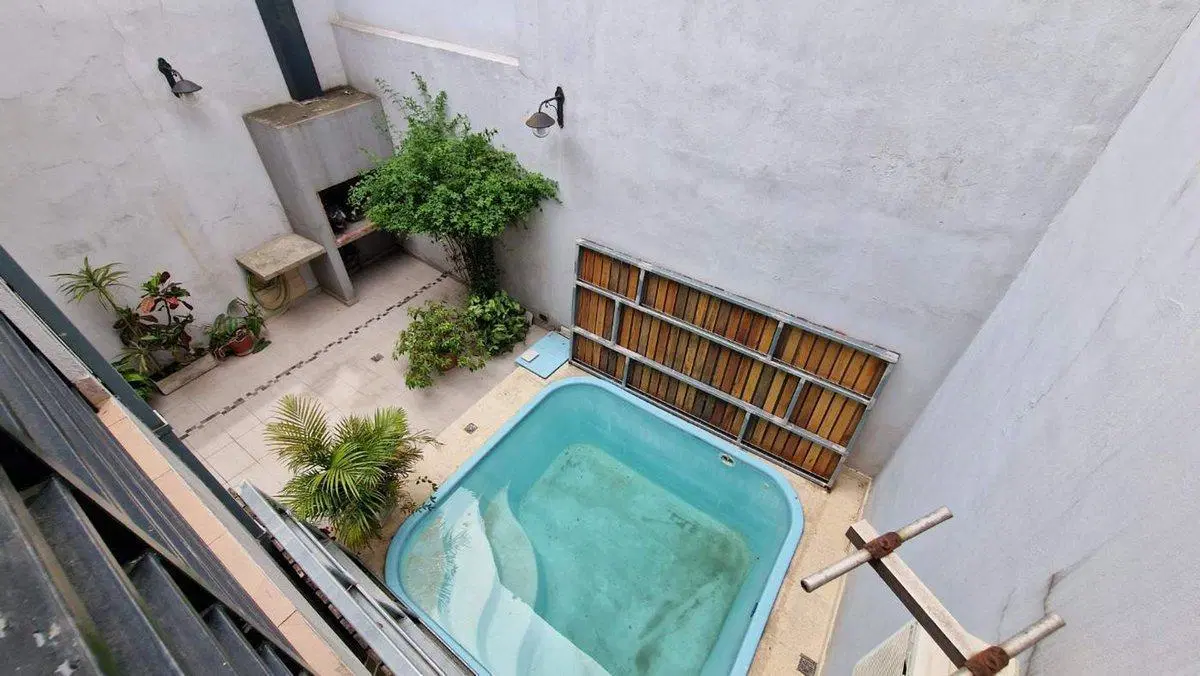 CASA/4 AMBIENTES/PATIO/PILETA/PARILLA/LOTE PROPIO! 3