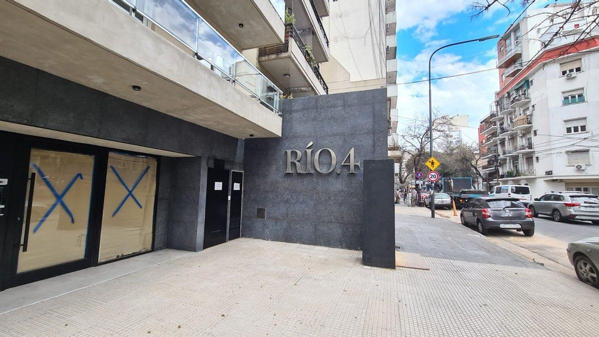 VENTA LOCAL COMERCIAL A ESTRENAR FACILIDADES