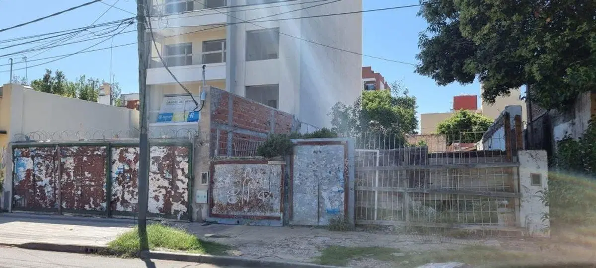 VENTA LOTE PROPIO CASEROS CENTRO INVERSOR 3