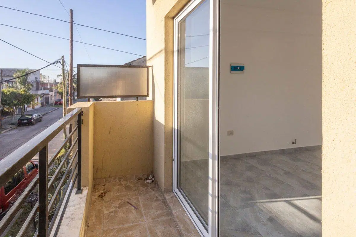 VENTA DEPARTAMENTO SAN JUSTO 2 AMBIENTES BALCON 4