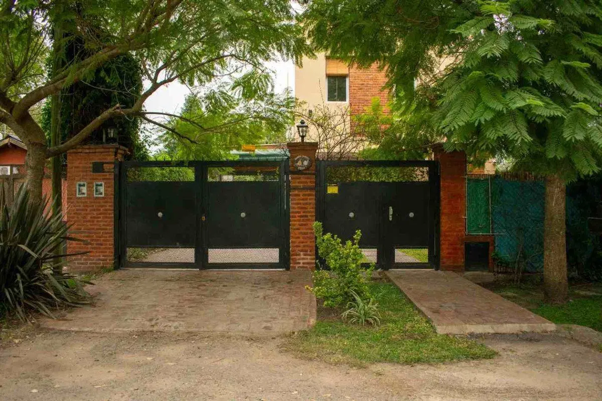 VENTA CASA 2 PLANTAS+JARDIN+PISCINA, LA REJA 5