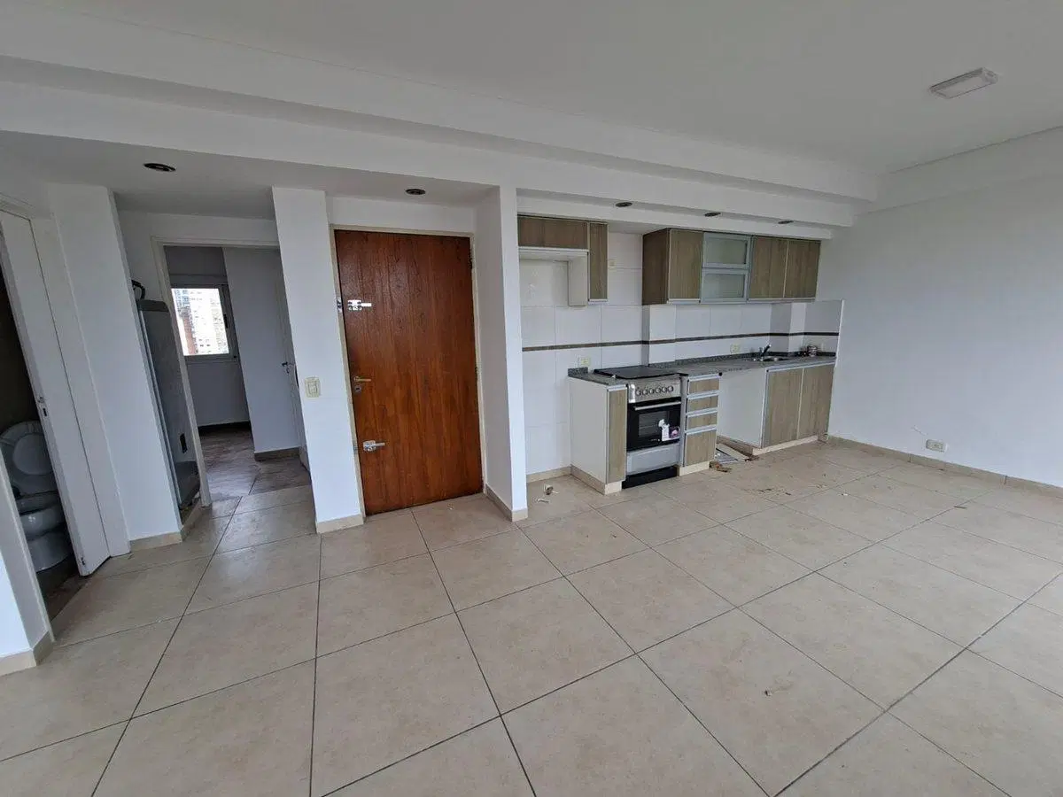 2/3AMBIENTES CON TERRAZA EXCLUSIVA-ACEPTA PERMUTA! 5