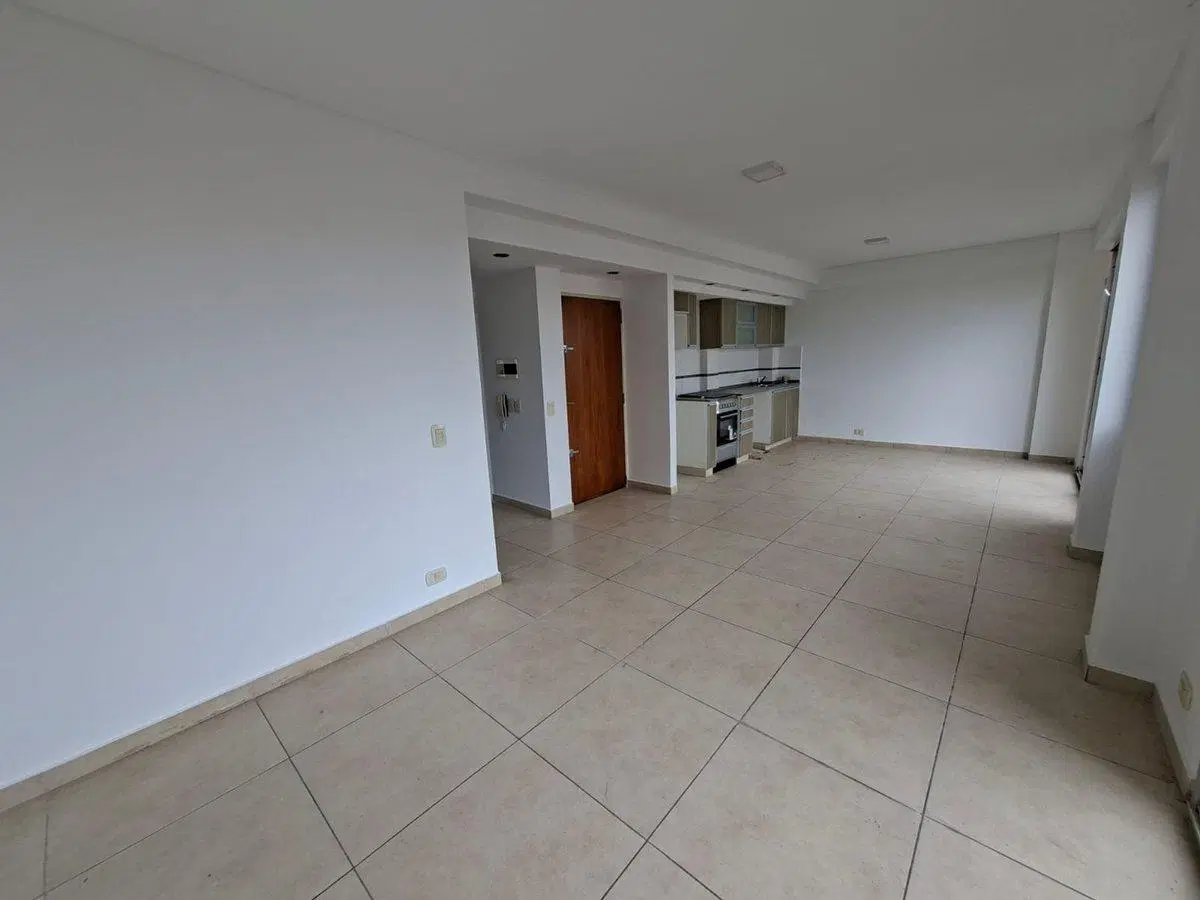 2/3AMBIENTES CON TERRAZA EXCLUSIVA-ACEPTA PERMUTA! 3