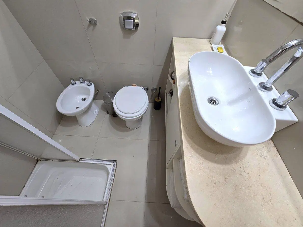 VENTA CASA DE 6 AMBIENTES CON PATIO Y 2 TERRAZAS 5