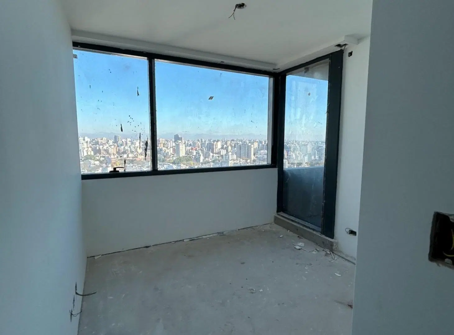 Hermosa vista. Piso alto. Lujosos amenities. 5