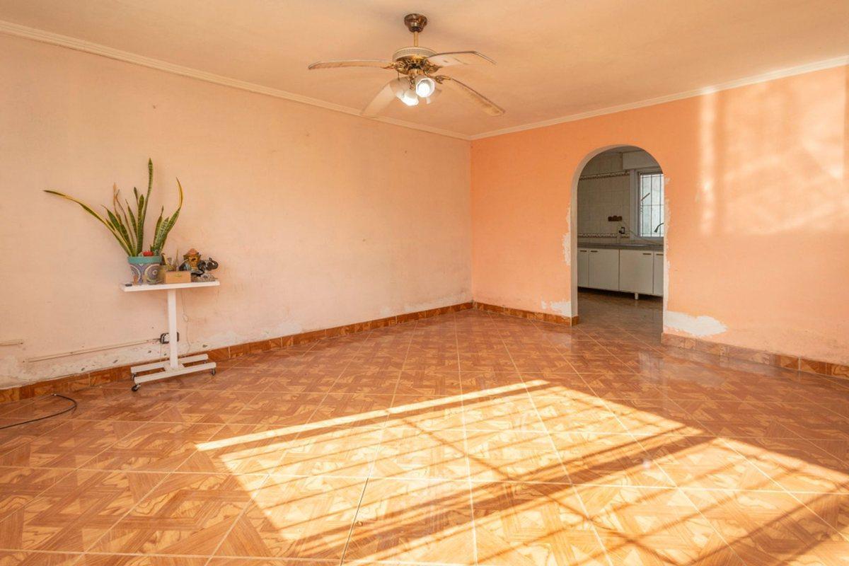 Foto de Oportunidad única en La Reja Comoda casa, luminosa, imagen 1