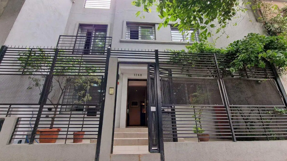 CASA/4 AMBIENTES/PATIO/PILETA/PARILLA/LOTE PROPIO! 3