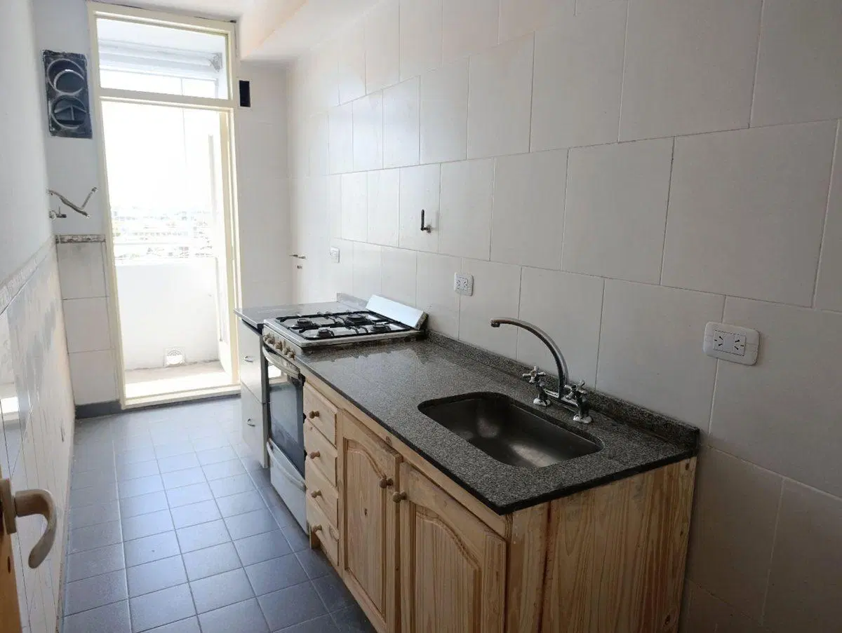 VENTA DEPARTAMENTO EN TORRE 2 AMB AVELLANEDA 4
