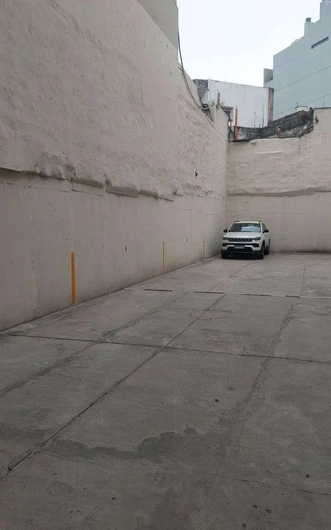 PALERMO: COCHERA FIJA DESCUBIERTA EN PLANTA BAJA 2