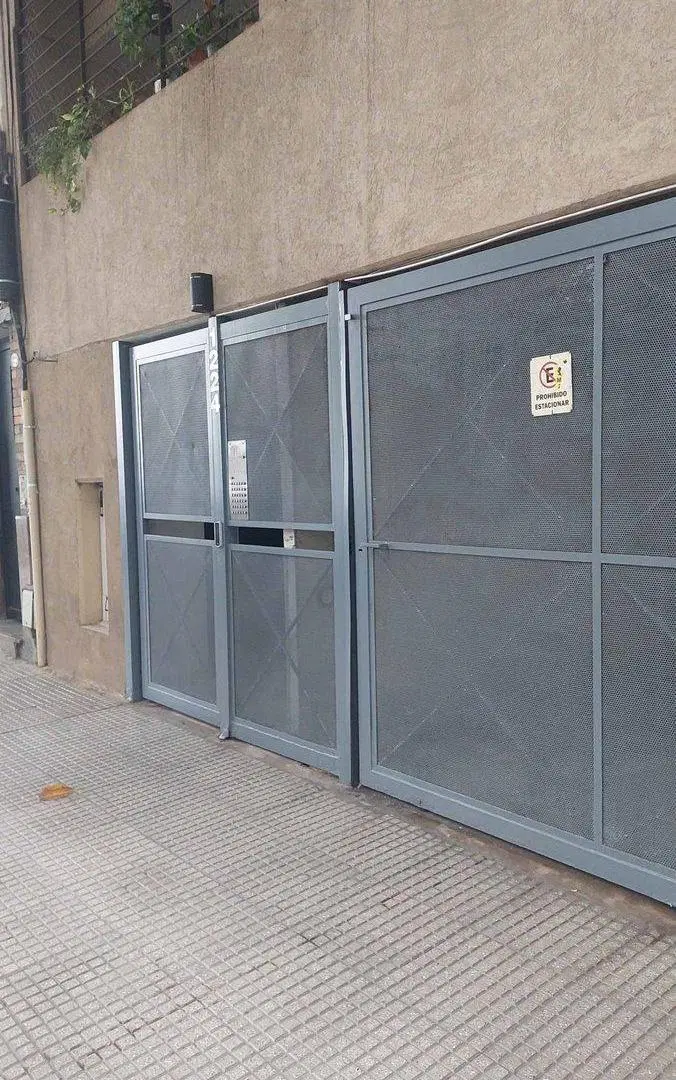 PALERMO: COCHERA FIJA DESCUBIERTA EN PLANTA BAJA 5
