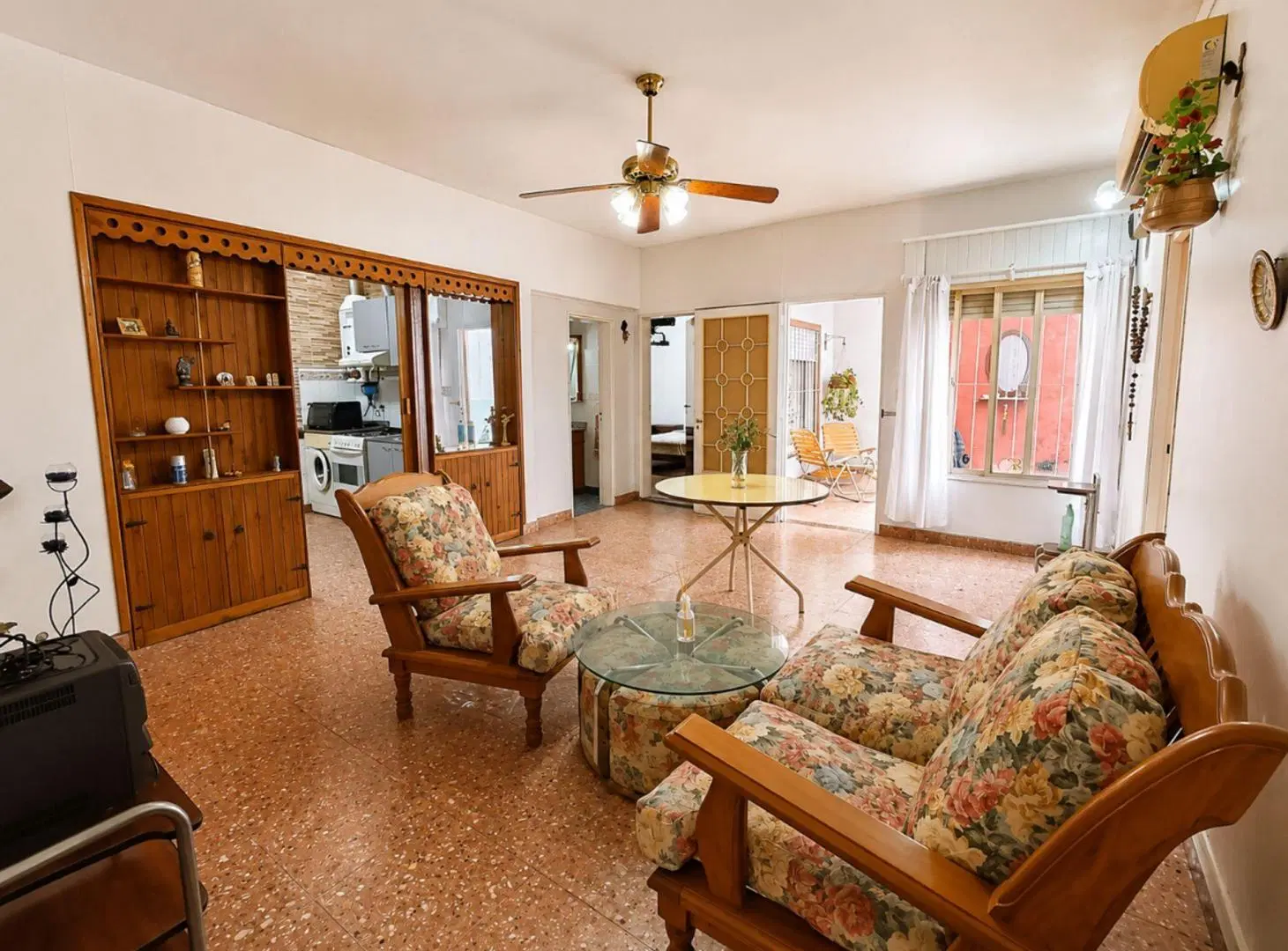 VENTA PH 3/4 AMB-PATIO Y TERRAZA- S/EXPENSAS 2
