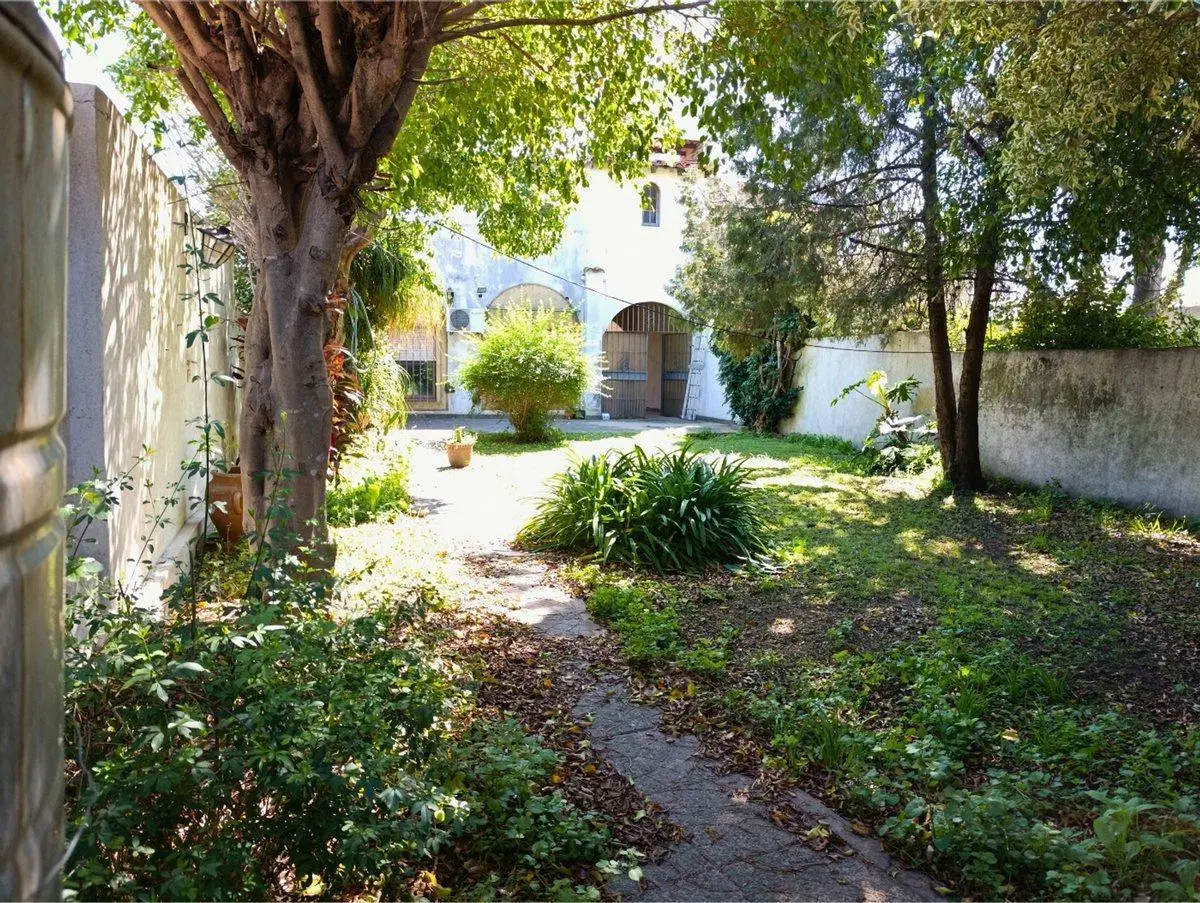 VENTA CASA 4 AMB + DEPENDENCIA PERMUTA R. MEJIA 3