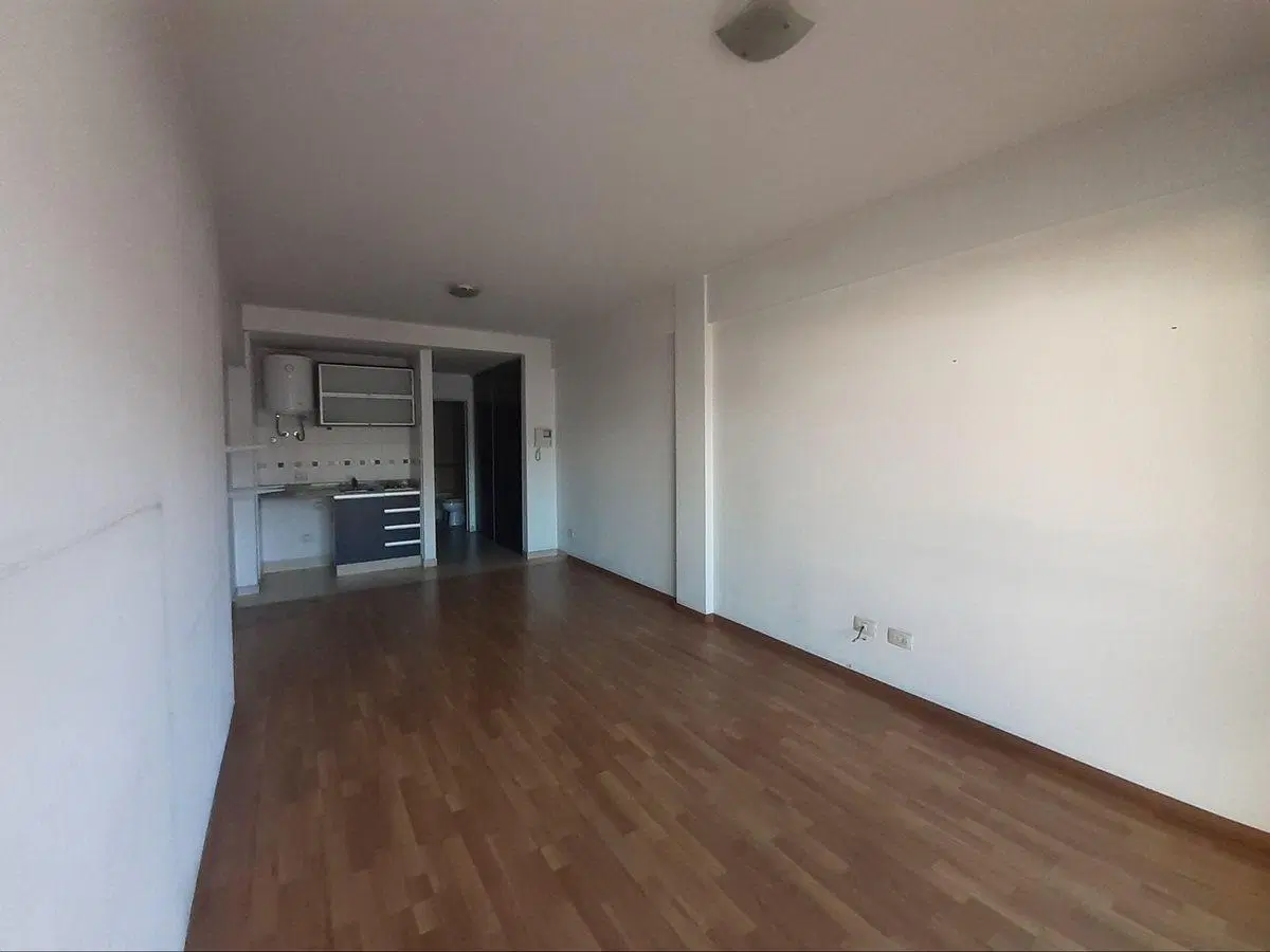 VENTA MONOAMBIENTE BALCÓN TERRAZA COCHERA  FLORES 5