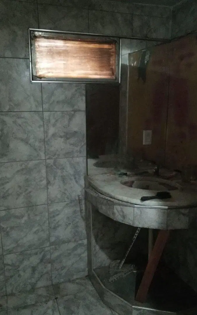 CASA A REFACCIONAR A LA VENTA EN VILLA BALLESTER 4