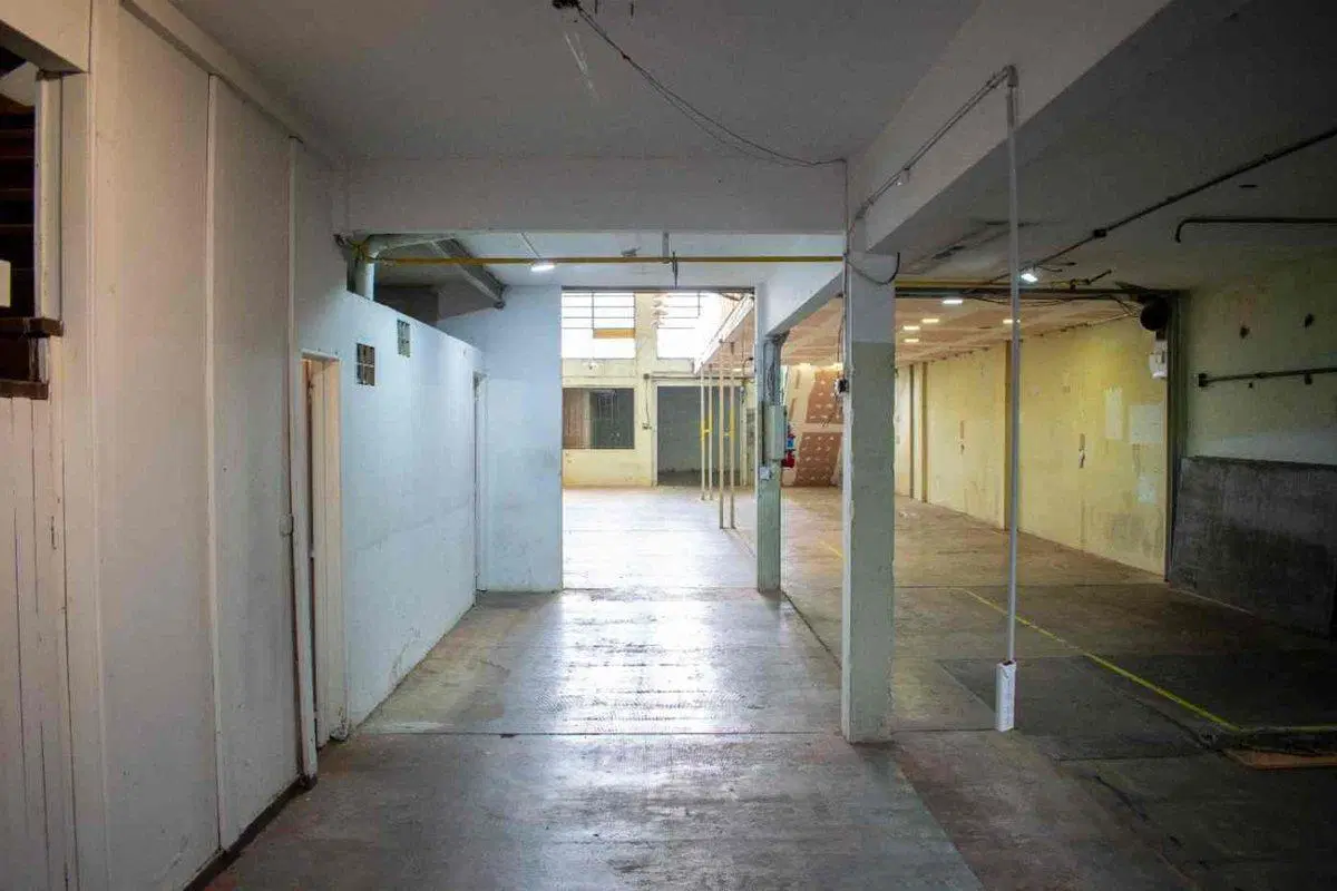 ALQUILER GALPON C/OFICINAS EN V. URQUIZA, P/PYME! 2