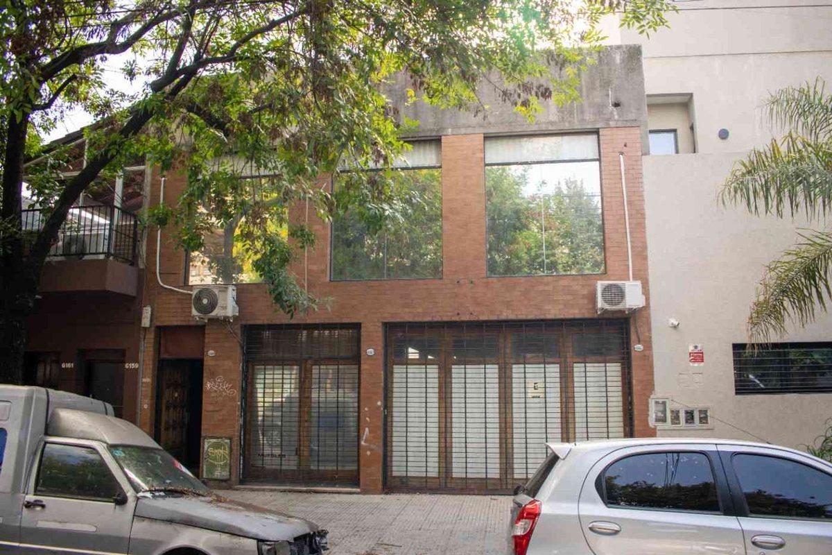 ALQUILER GALPON C/OFICINAS EN V. URQUIZA, P/PYME!